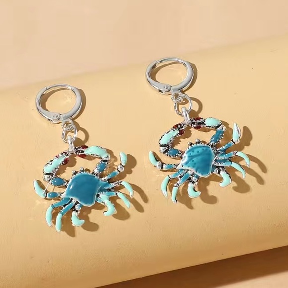 Enamel crab design dangle earrings - Picture 1 of 5